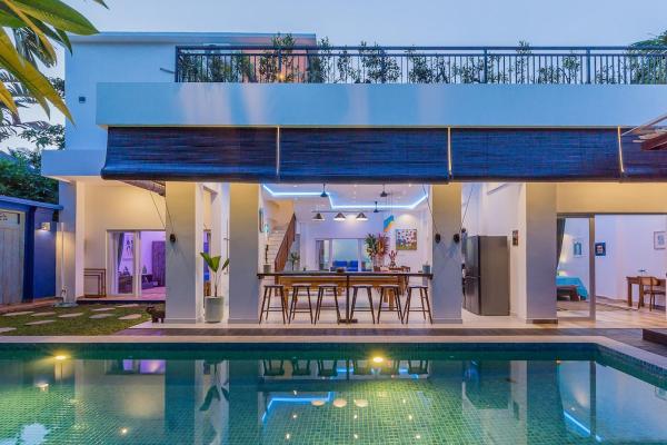 Villa Shades Of Blue,5 bed & pool, Prenota  Seminyak Badung