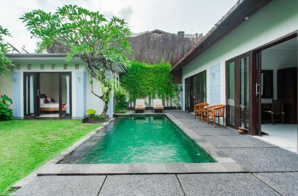 Abimanyu Villa 2 Seminyak, Buchen Sie  Hotels mit Pool in Badung, Schwimmbad