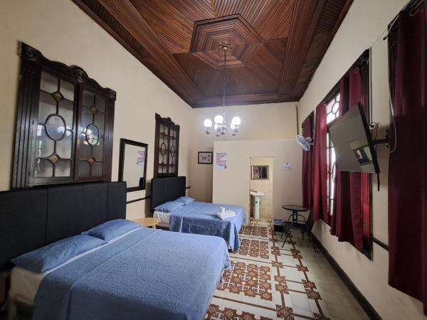 Hotel Prada, Reserva ahora  Hoteles en Guatemala con aparcamiento, Aparcamiento