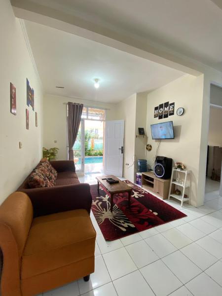 Villa Fathan, Buchen Sie  Hotels in Cianjur mit Parkplatz, Parkplätze