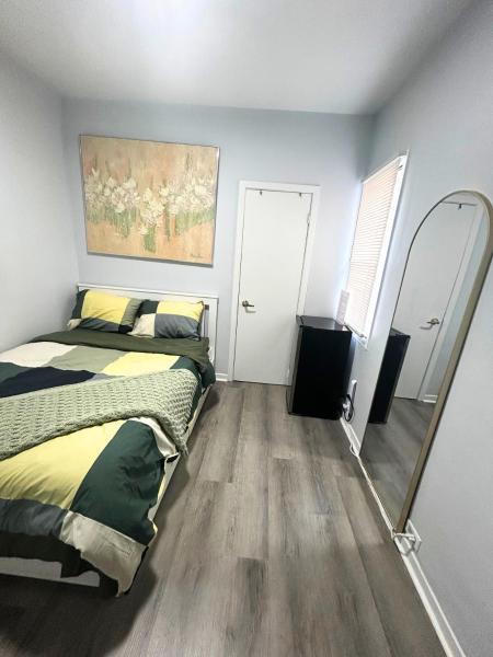 Cozy Private Room Near Downtown Toronto, Prenota  Toronto Greater Toronto Area