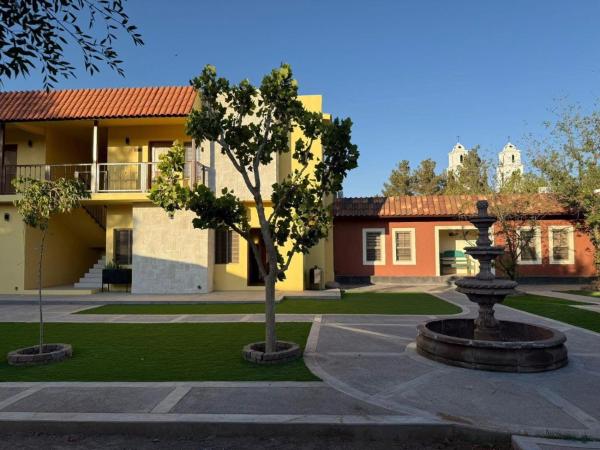 Posada de Amparo, Buchen Sie  Hotels in Chihuahua mit Parkplatz, Parkplätze