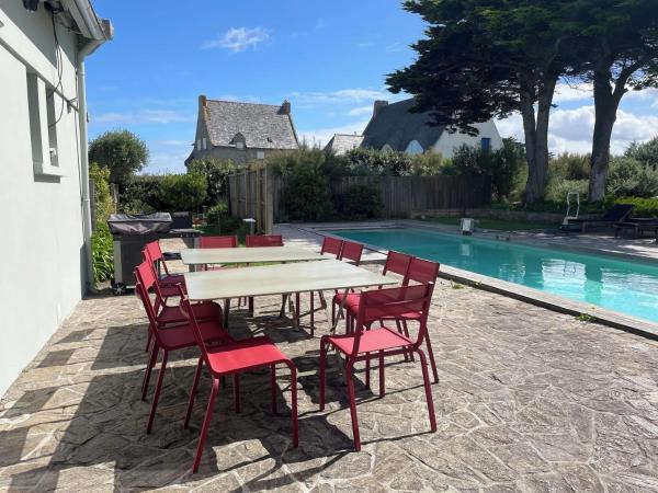 Villa spacieuse avec piscine à Plounéour-Brignogan, Prenota  Hotel con piscina a Bretagna, Piscina