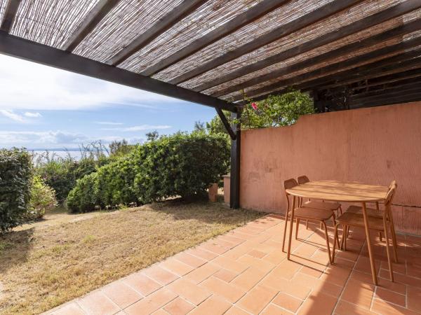 Holiday Home Villa 12 by Interhome, Réserver  Hôtels à Corse avec parking, Parking