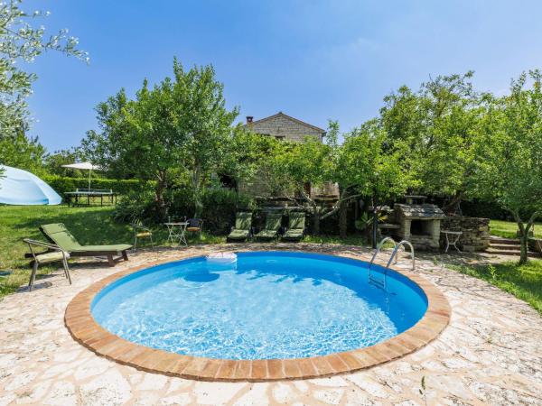 Holiday Home Village Family House Ranka by Interhome, Prenota  Pifari Istria