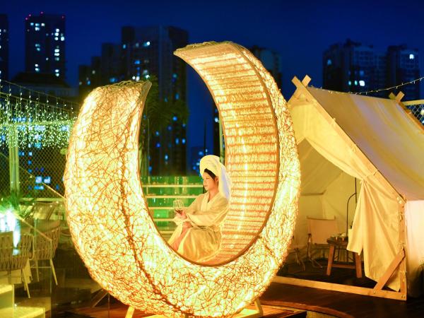 Moon Crescent Hotel, Quixinglou Street, Kuanzhai Alley, Chengdu, Buchen Sie  Jinniu Chengdu