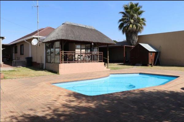 Ellahs Bed and Breakfast, Buchen Sie  Johannesburg Gauteng