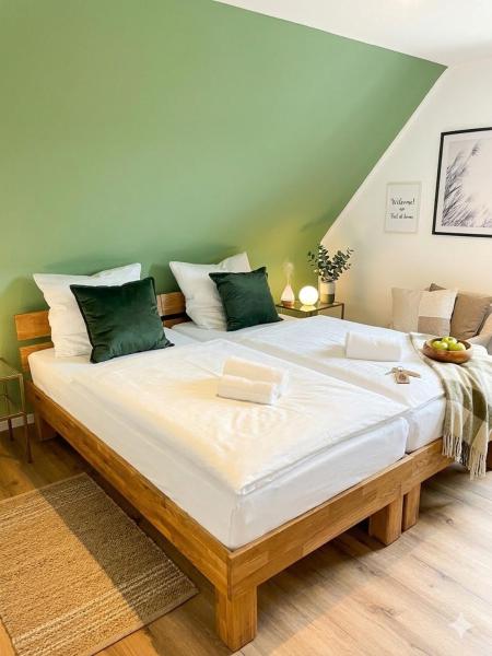 Stilvolles Haus für Gruppen,Familien, Nahe Ulm, Legoland, Münster, 3 SZ bis 6P, Buchen Sie Ferienwohnung Blaustein Schwäbische Alb