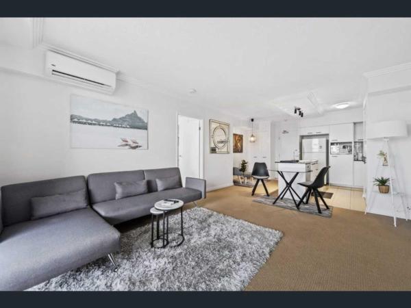 2-bedroom Apartment, Book Apartment Chermside Brisbane