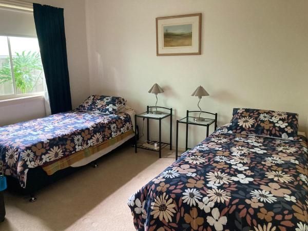 Home Stay on High Room 1 Queen Bed and Room 2 King Bed OR Two Single Beds, Réserver  Swan Hill 