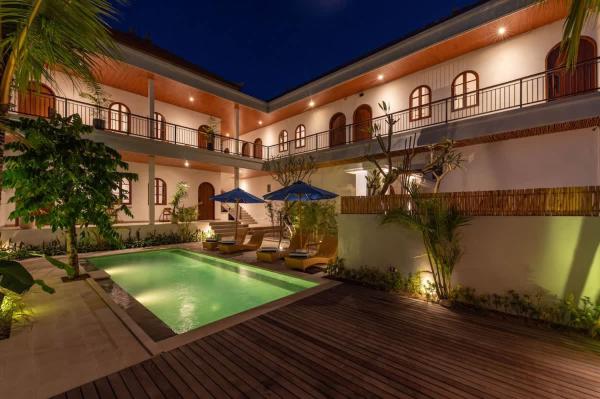 Casa Del Canggu Villa 23 - 9 bedroom, Buchen Sie  Pererenan Bali