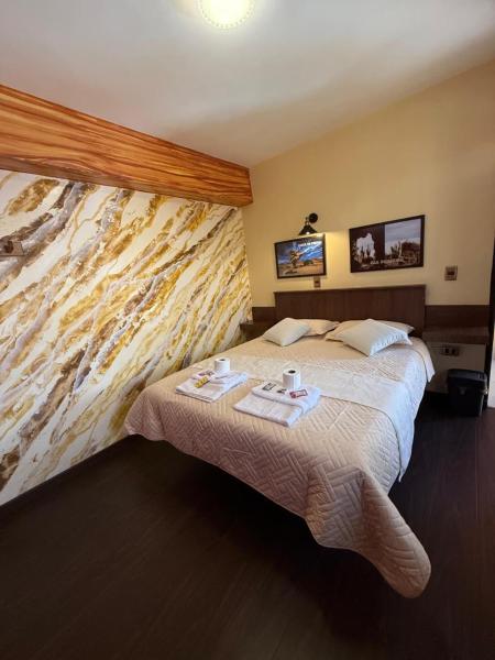 Hotel Elom, Prenota  Uyuni Potosi Region