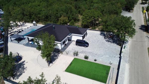 Villa Vanja, Buchen Sie  Hotels in Gespanschaft Split-Dalmatien mit Pool, Schwimmbad