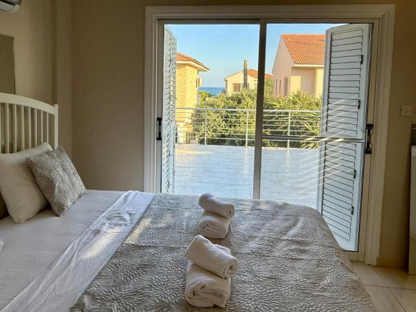 Onyx Beach Villa - Cozy 2BR - Walk to Beach, Prenota  Meneou Larnaca Region