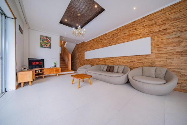 Acheta Villa Seminyak Bali - 3BR with private pool, Buchen Sie  Hotels mit Pool in Badung, Schwimmbad