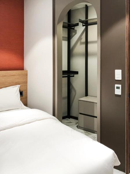 Paramion Hotel