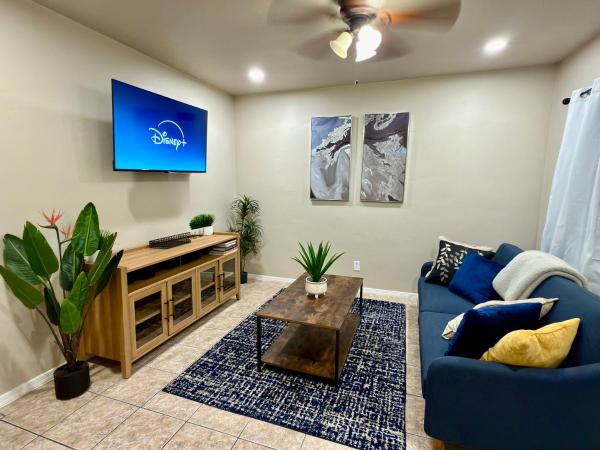 La Casa Contenta - Stylish Casita Near Downtown, Fort Bliss and Hospitals, Prenota  El Paso Texas