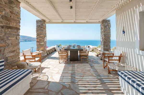 Villa Néréides, Prenota  Hotel a Kea con parcheggio, Parcheggio