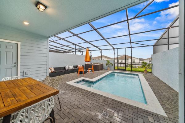 Luxurious 5BR Villa with Private Pool Near Disney World, Prenota  Hotel SPA a Florida, SPA