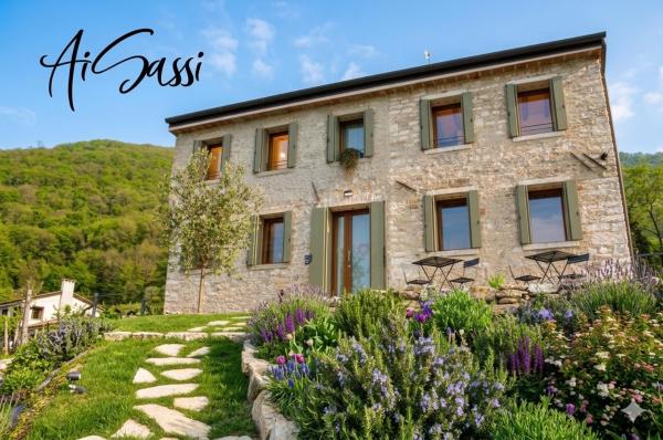 Ai Sassi Valdobbiadene, Prenota  Hotel a Veneto con parcheggio, Parcheggio