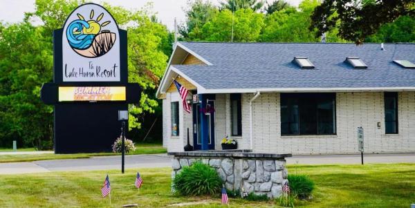 The Lake Huron Resort, Prenota  Oscoda Michigan