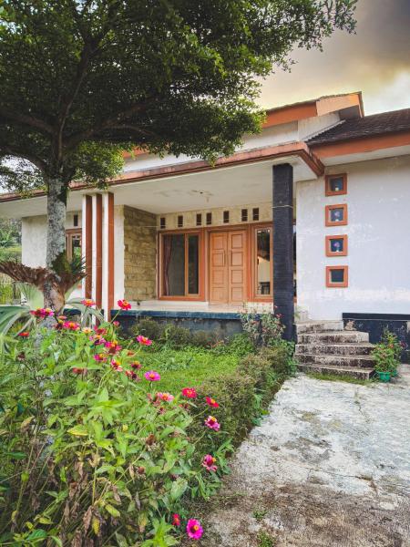 Villa Restu 5 Cozy 2BR Mountain View in Puncak, Buchen Sie  Paragajen West-Java