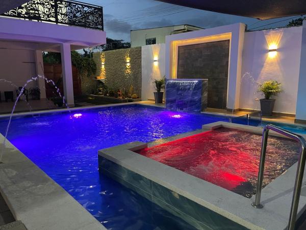 Casa Campestre Villa Lili, Reserva ahora  Hoteles con piscina en Magdalena, Piscina