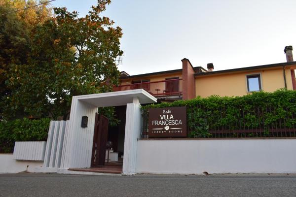 Villa Francesca Luxury Rooms, Buchen Sie  San Demetrio Corone 