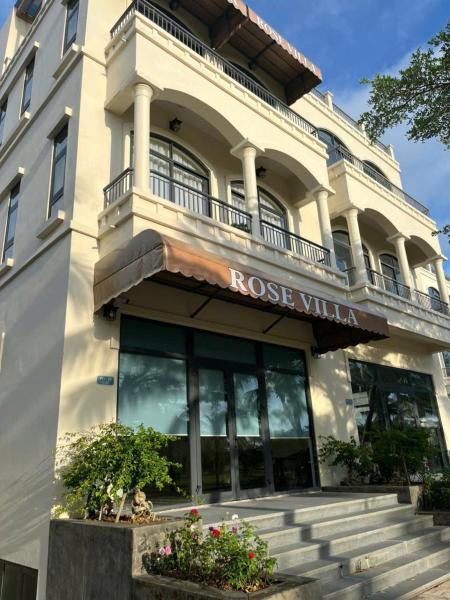 Rose Villa Phu Quoc, Prenota  Hotel a Gia Lai con piscina, Piscina