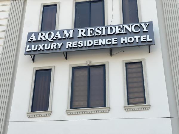Arqam Residency Luxury Residence Hotel, Prenota  Hotel a Sargodha con colazione, Colazione