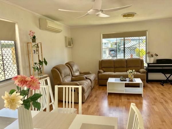 Welcome to your leafy retreat in Graceville, Book  Brisbane Brisbane Region