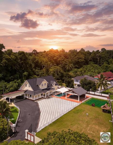 Casadina Villa Homestay, Prenota  Hotel con piscina a Kelantan, Piscina