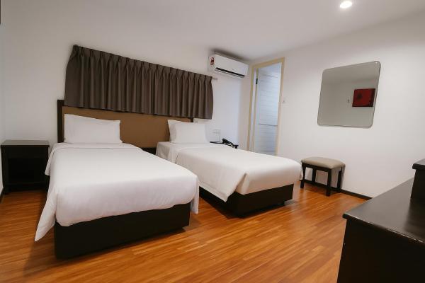Watermelon Hotel, Prenota  Miri 
