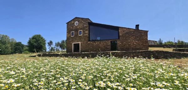 Linhares - Country House Turismo, Natureza e Aventura, Reserva ahora  Hoteles en Alentejo con aparcamiento, Aparcamiento