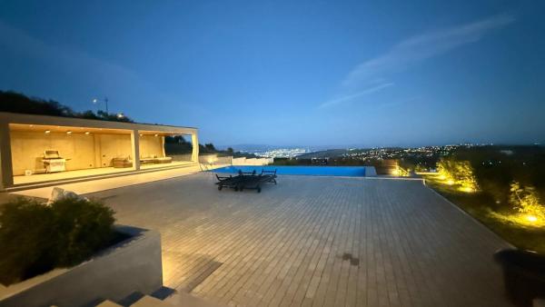 Luxury Villa #1, Reserva ahora  Hoteles en Imereti con aparcamiento, Aparcamiento