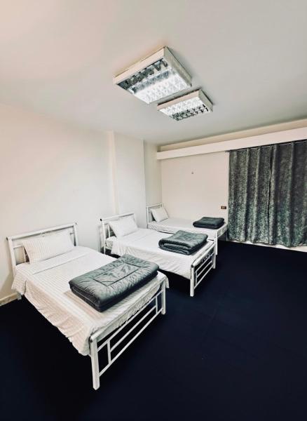 Sky Hostel Egypt, Prenota  Hotel a Cairo Governorate con parcheggio, Parcheggio