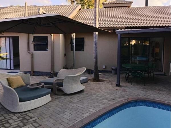 Lady Daisy Boutique Guesthouse, Buchen Sie  Rustenburg 