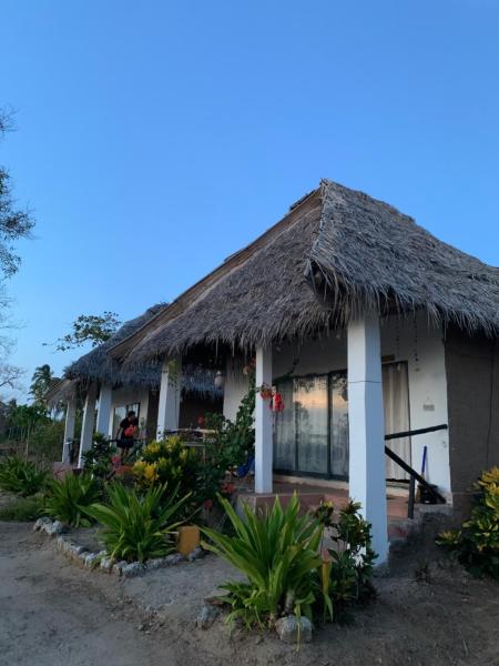 Verani Beach Lodge, Buchen Sie  Makangale Pemba