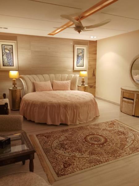 Vista Lodge Guest House, Buchen Sie  Hotels in Islamabad mit Parkplatz, Parkplätze