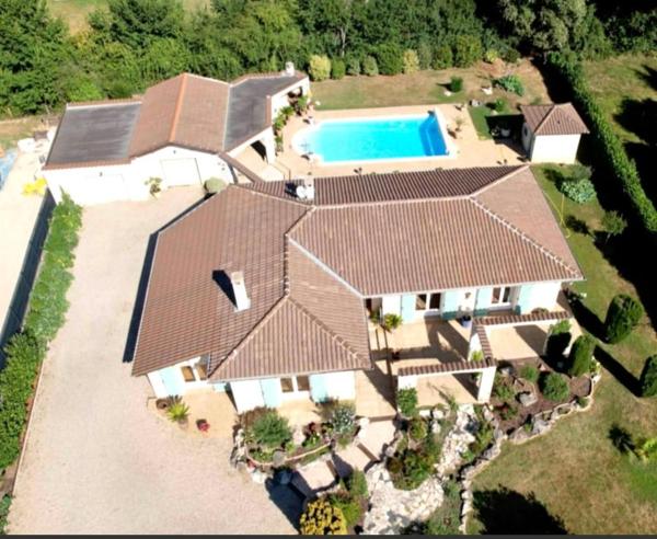 Villa atypique avec spa piscine 12x6 cheminée fdb proche du Golf dans parc arbore, Réserver  Hôtels SPA à Tarn-et-Garonne, SPA