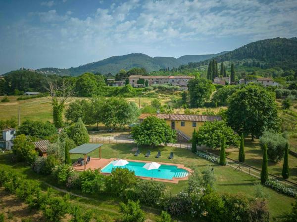 Villa With Private Pool Close To Lucca, Prenota  Colle di Compito Toscana
