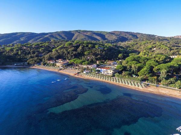 Residence in Capoliveri just 200 mt from the beach, Buchen Sie  Hotels in Capoliveri mit Parkplatz, Parkplätze
