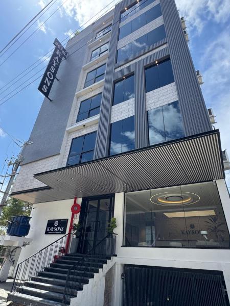 Kaysons hotel, Réserver  Hôtels à Telangana avec parking, Parking