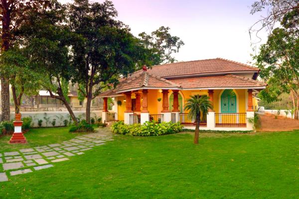 ELIVAAS Terra Rosa Portuguese-styled 4-BHK Villa With Private Pool, Garden, Veranda & Sit-out Area, Buchen Sie   