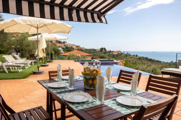 Villa Perla Vista, Prenota  Hotel a Lerici con piscina, Piscina