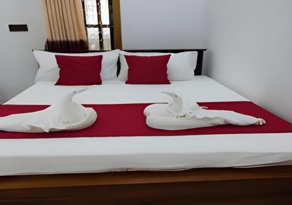 Aadhira Guest House, Reserva ahora  Hoteles en Trincomalee con aparcamiento, Aparcamiento