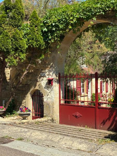 Les Eaux Calmes, Buchen Sie  Talcy Burgund