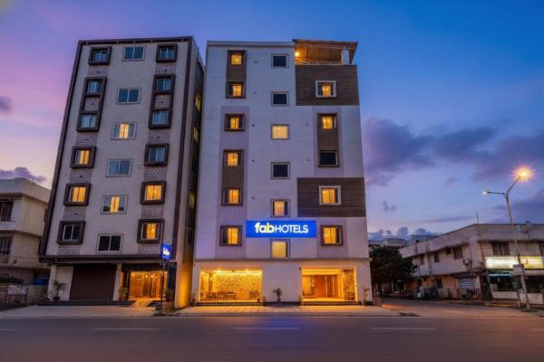 FabHotel Leon Square, Réserver  Yelahanka 