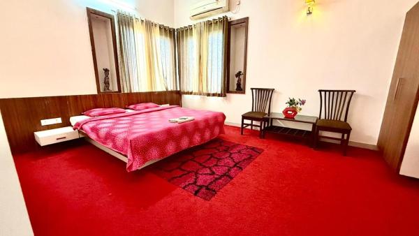 Hotel Mahendra, Karad, Réserver  Karad 