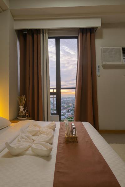 Congressional Town Center Tower 2, Buchen Sie  Hotels mit Pool in Luzon, Schwimmbad